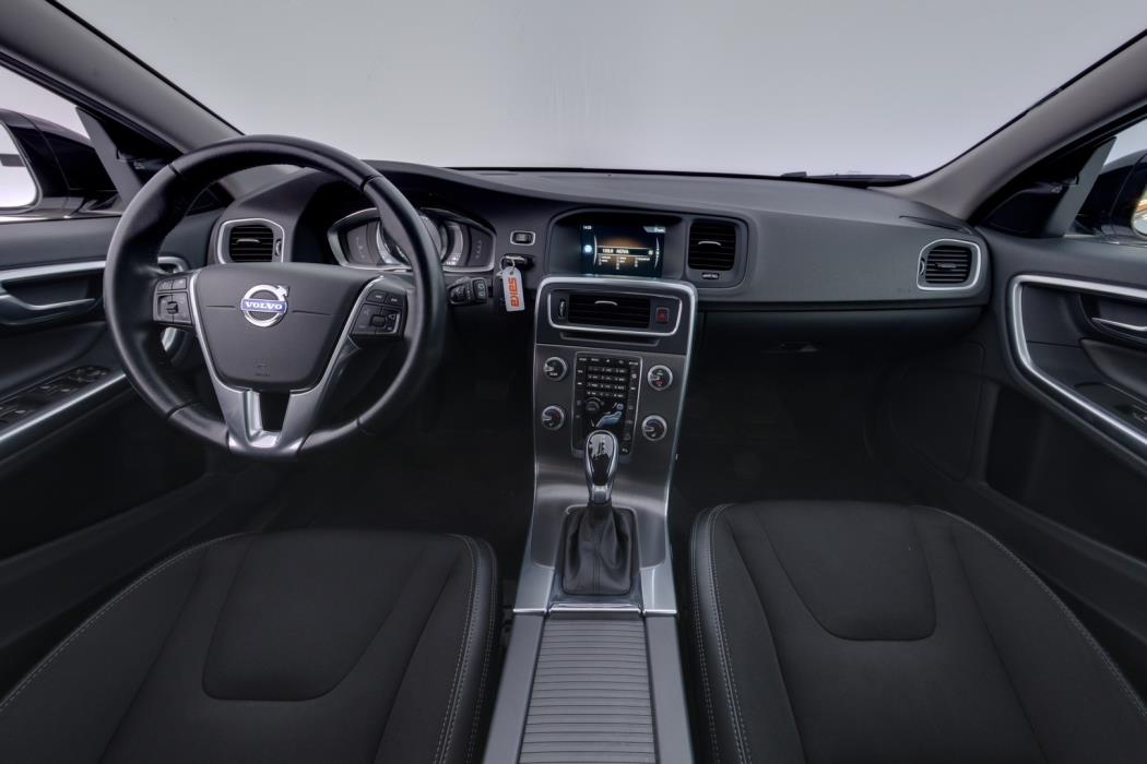 VOLVO V60 Cross Country 2016