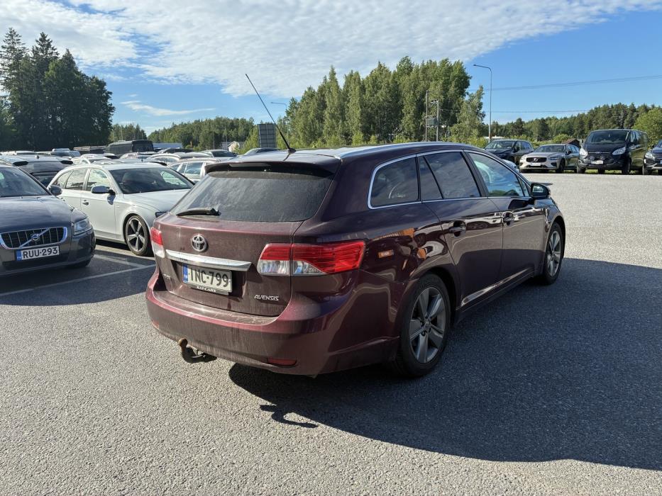 TOYOTA Avensis 2014