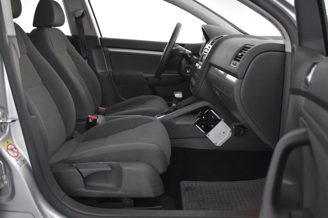 VOLKSWAGEN Golf 2008