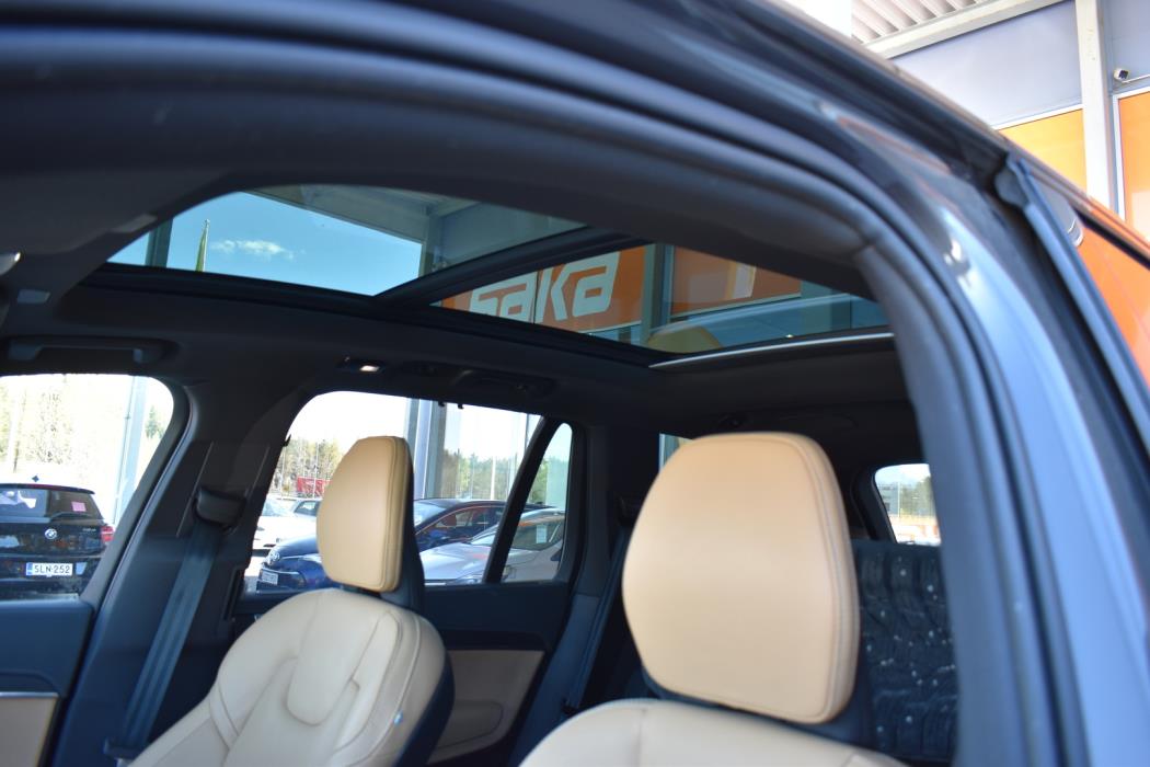 VOLVO XC90 2025