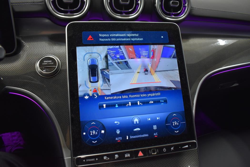 MERCEDES-BENZ C 2025