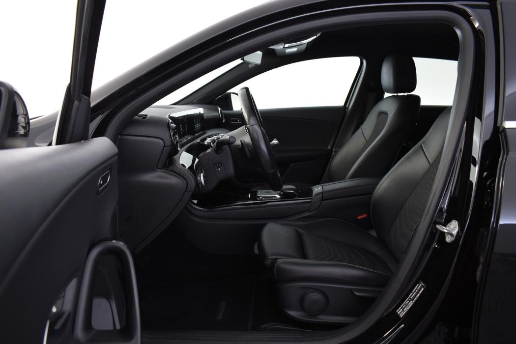 MERCEDES-BENZ A 2021