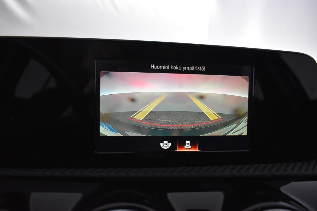 MERCEDES-BENZ A 2021