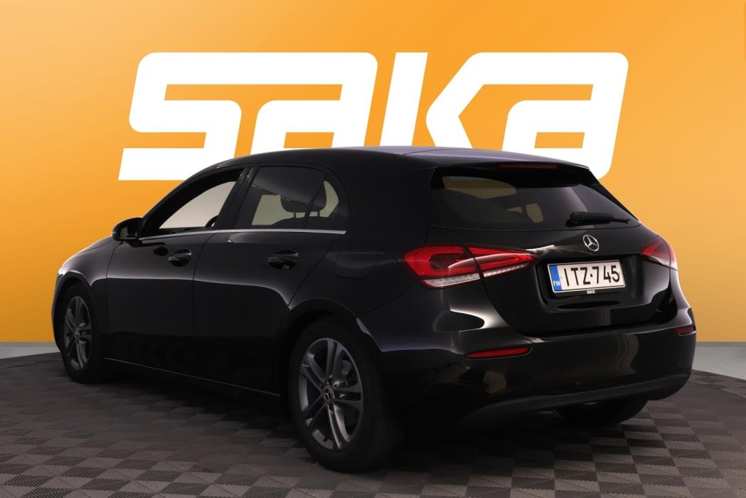 MERCEDES-BENZ A 2021