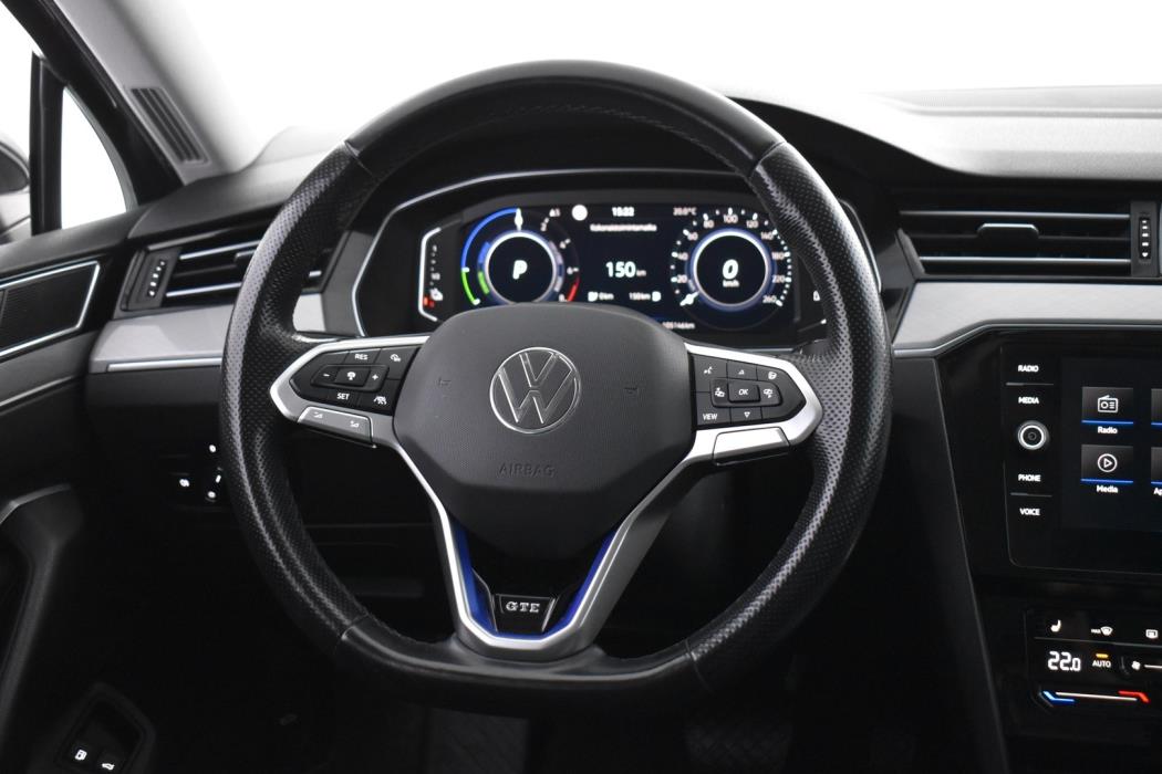 VOLKSWAGEN Passat 2021