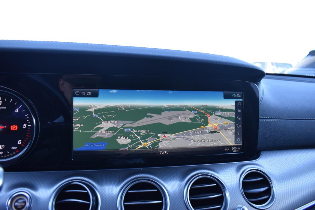 MERCEDES-BENZ E 2017