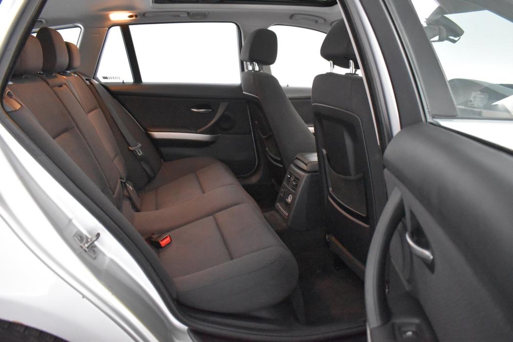 BMW 320 2009