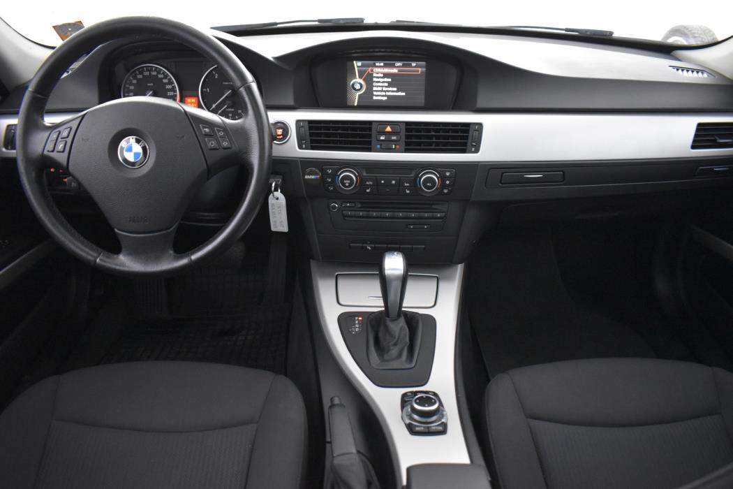 BMW 320 2009