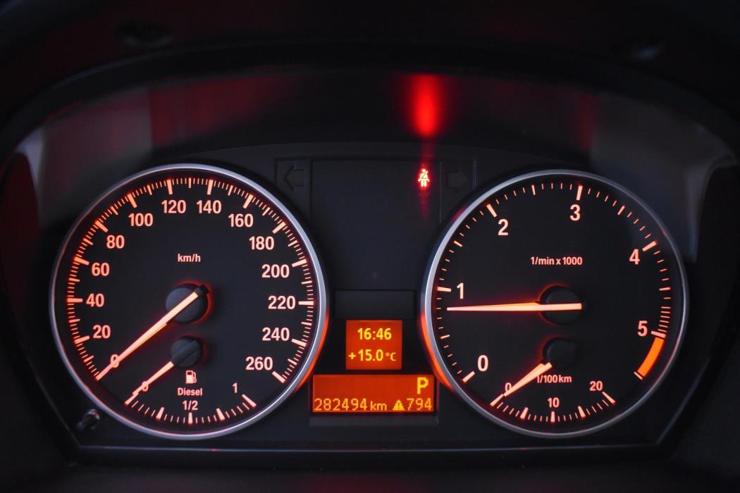 BMW 320 2009