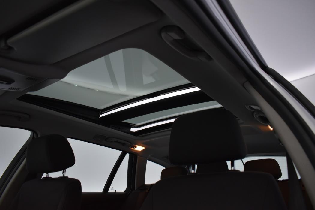 BMW 320 2009