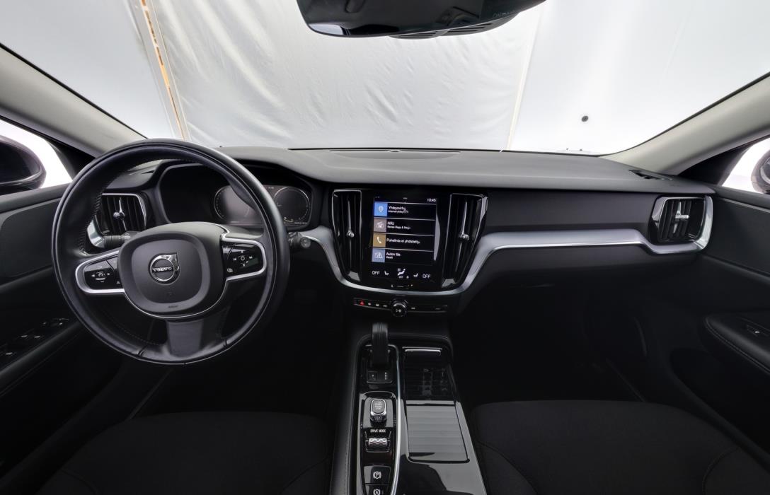 VOLVO V60 2021