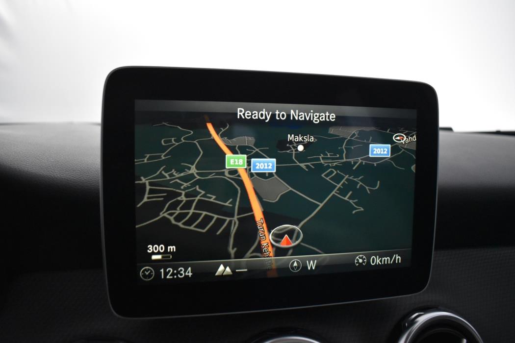 MERCEDES-BENZ GLA 2018