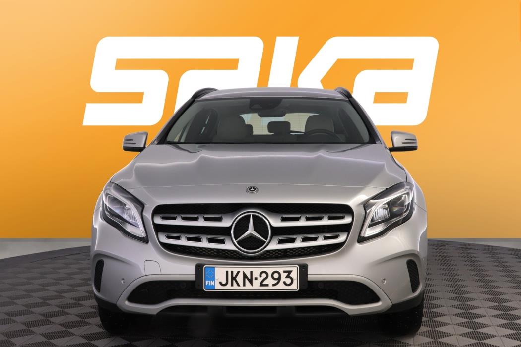 MERCEDES-BENZ GLA 2018