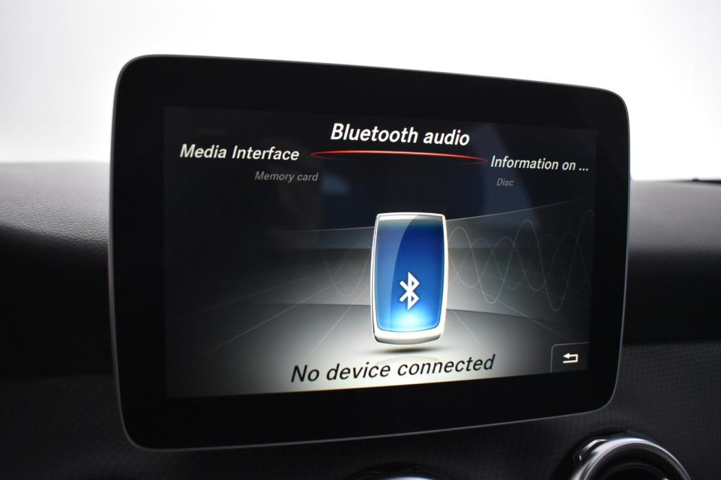 MERCEDES-BENZ GLA 2018