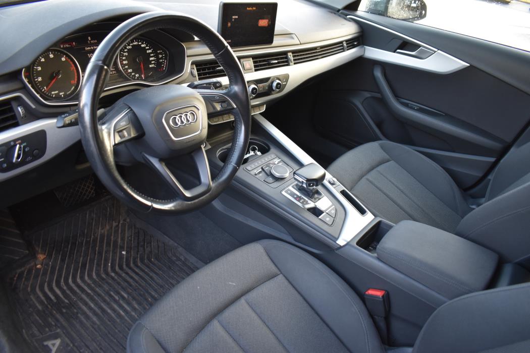 AUDI A4 2017
