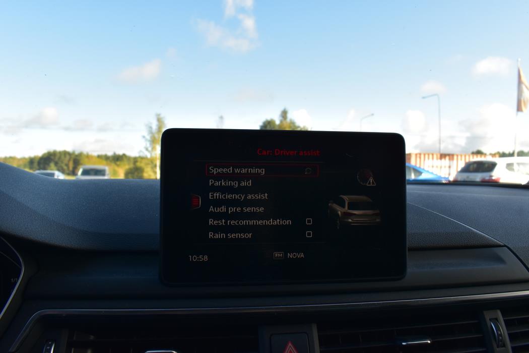 AUDI A4 2017
