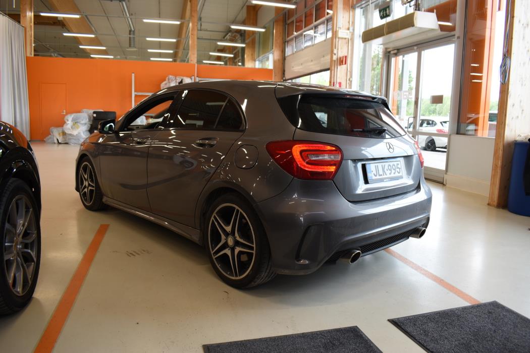 MERCEDES-BENZ A 2014
