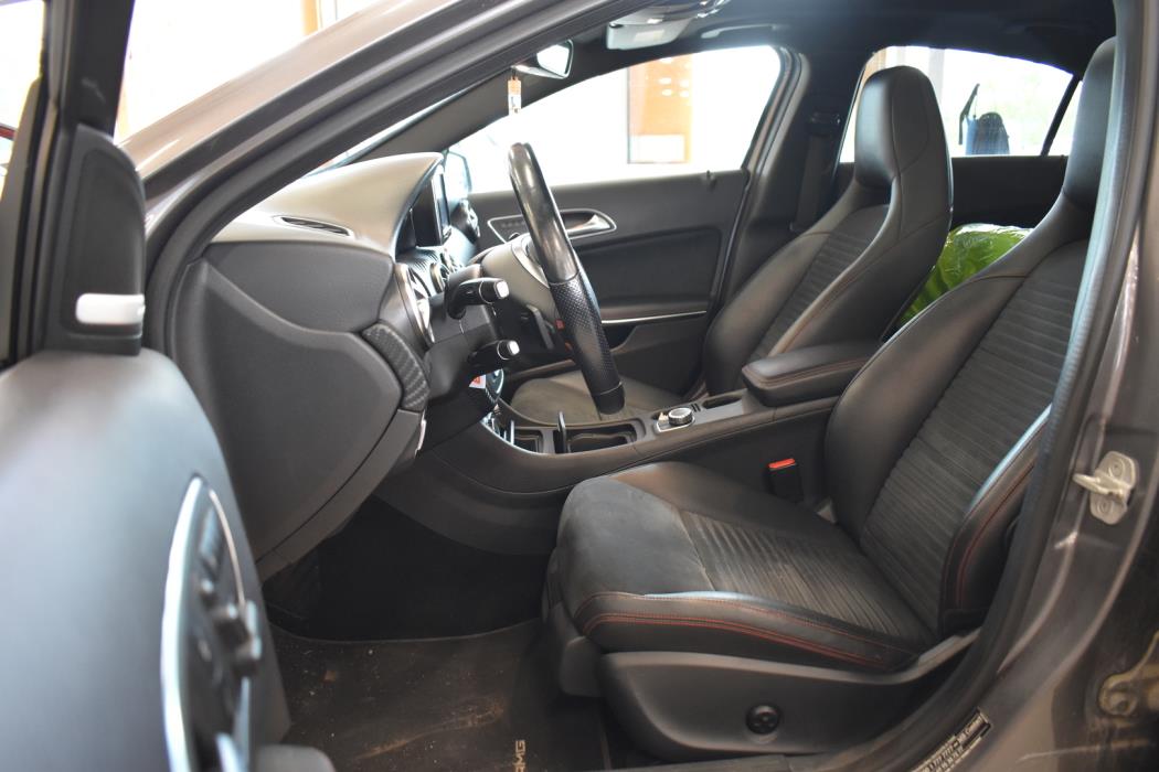 MERCEDES-BENZ A 2014