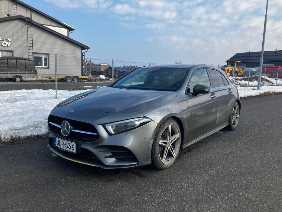 MERCEDES-BENZ A 2019