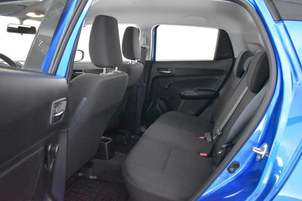 SUZUKI Swift 2021