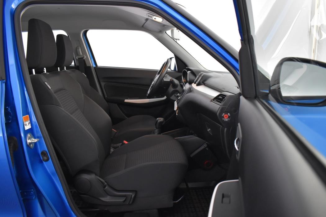 SUZUKI Swift 2021