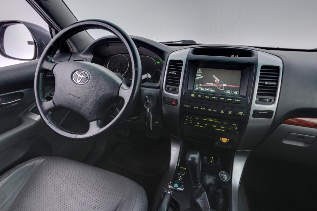 TOYOTA Land Cruiser 2007