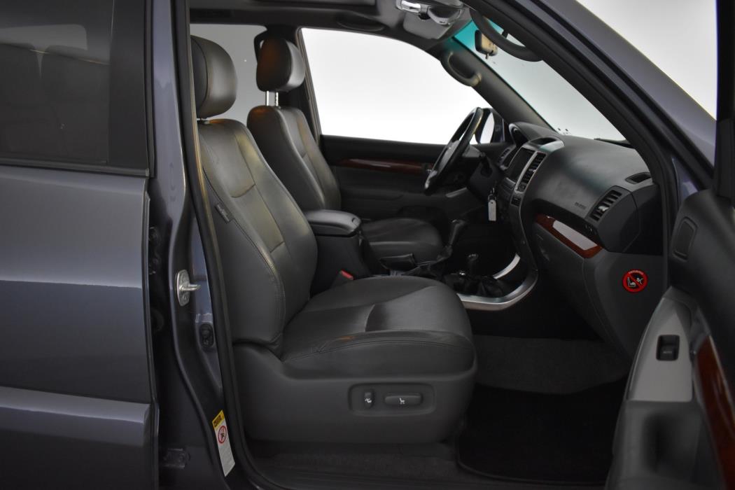 TOYOTA Land Cruiser 2007