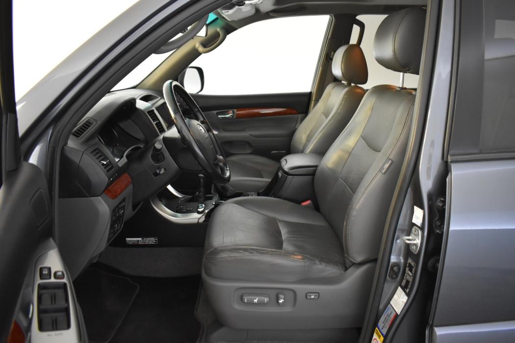 TOYOTA Land Cruiser 2007