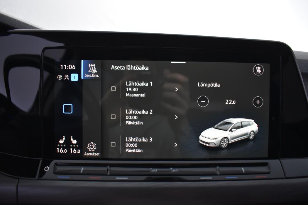 VOLKSWAGEN Golf 2023