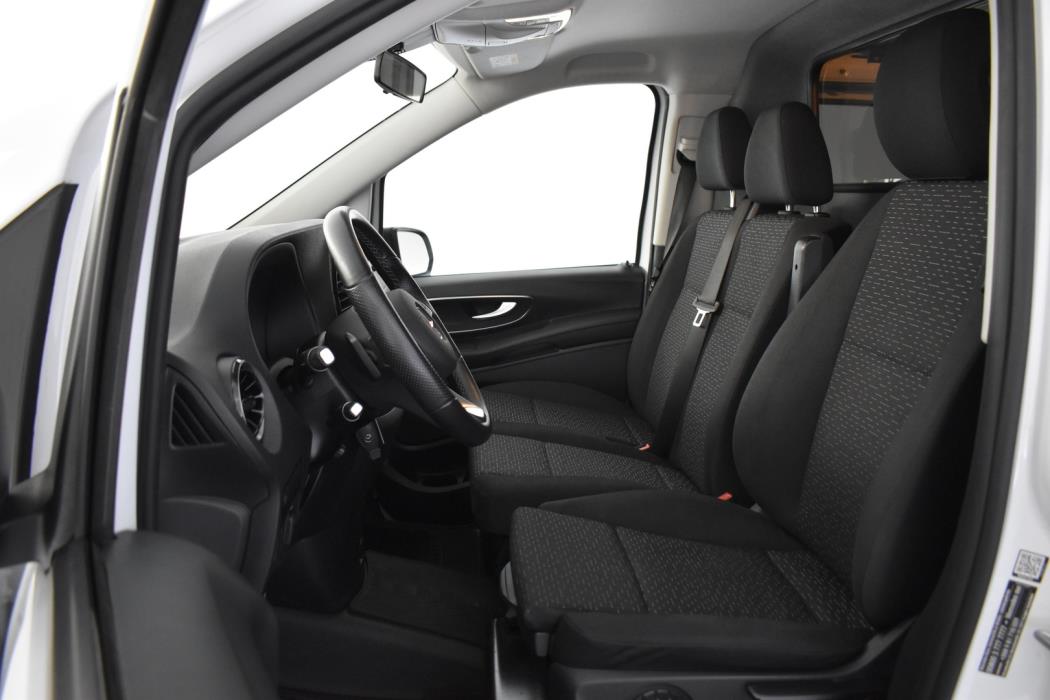 MERCEDES-BENZ Vito 2023