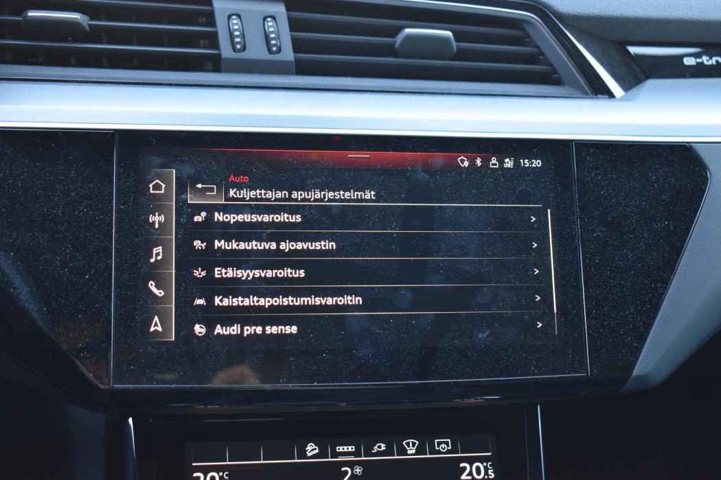 AUDI e-tron 2022