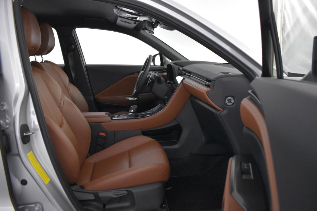 LEXUS LBX 2025