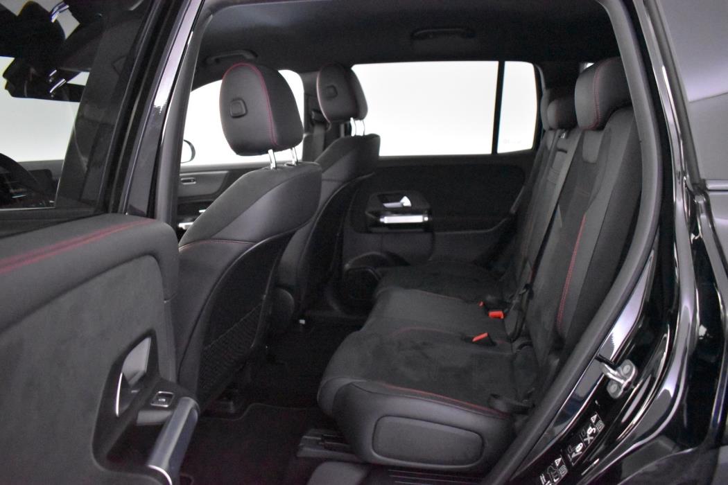 MERCEDES-BENZ EQB 2023