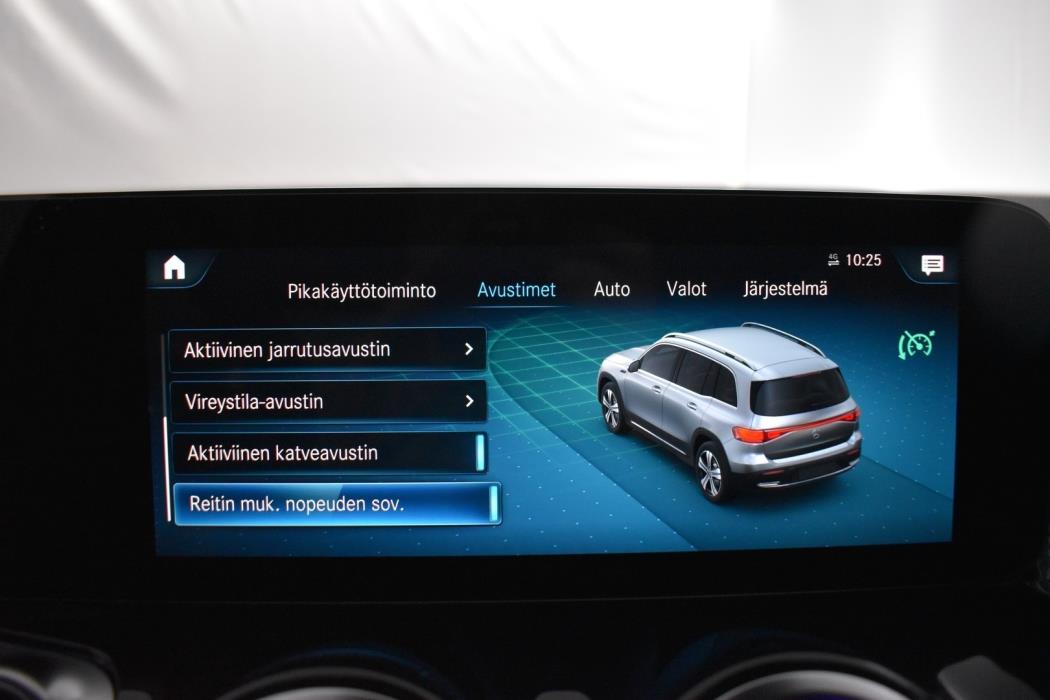 MERCEDES-BENZ EQB 2023