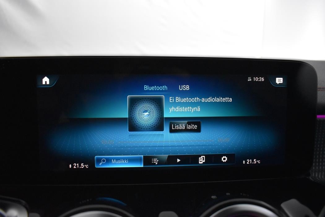 MERCEDES-BENZ EQB 2023