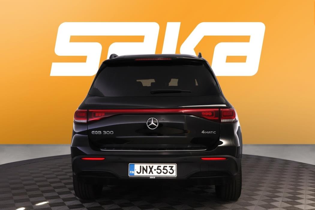 MERCEDES-BENZ EQB 2023