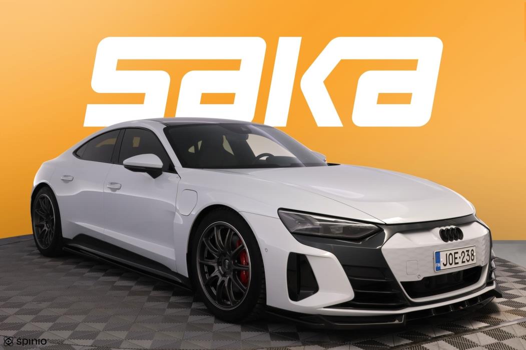 AUDI E-TRON GT 2021