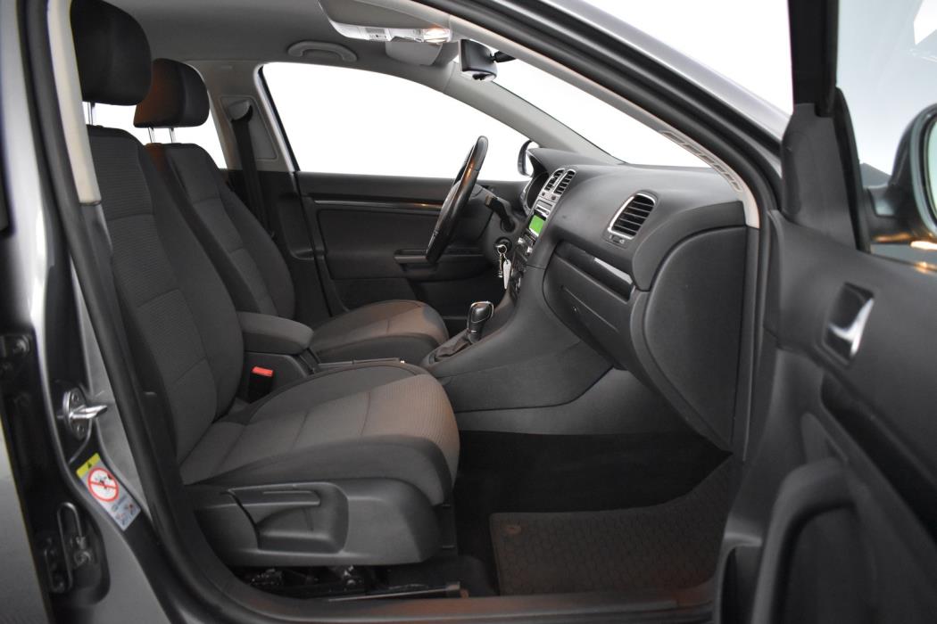 VOLKSWAGEN Golf 2013