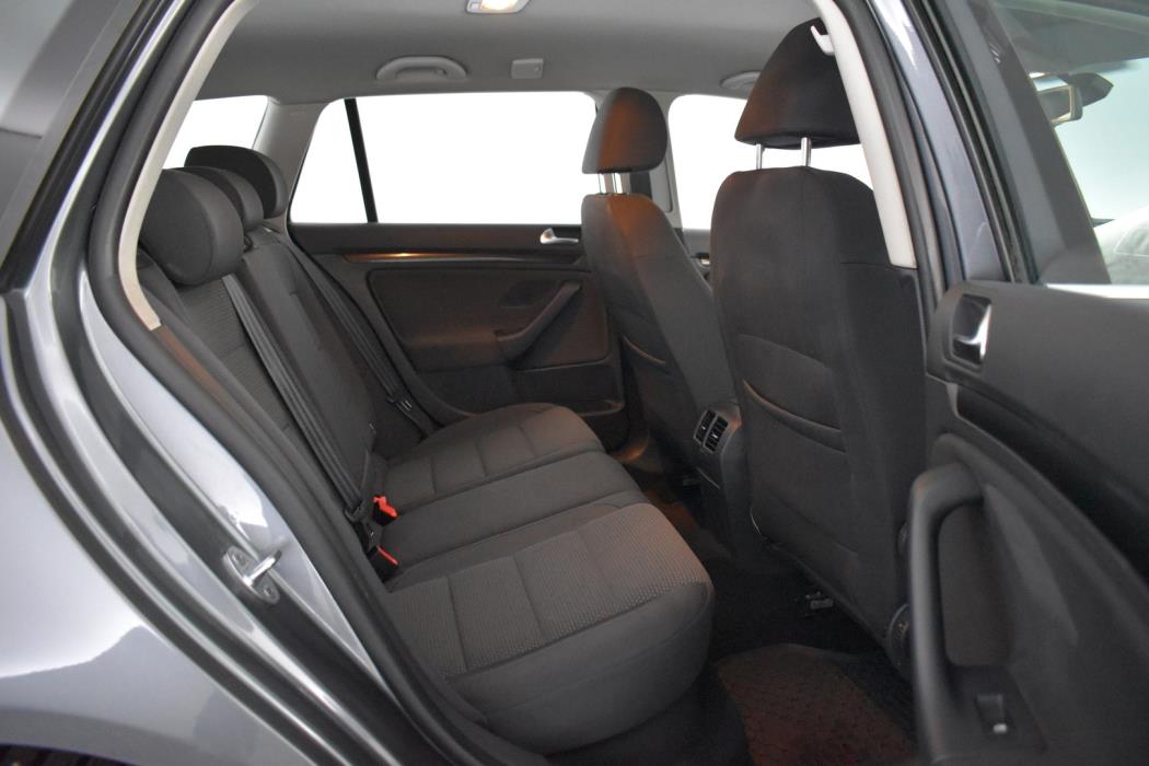 VOLKSWAGEN Golf 2013