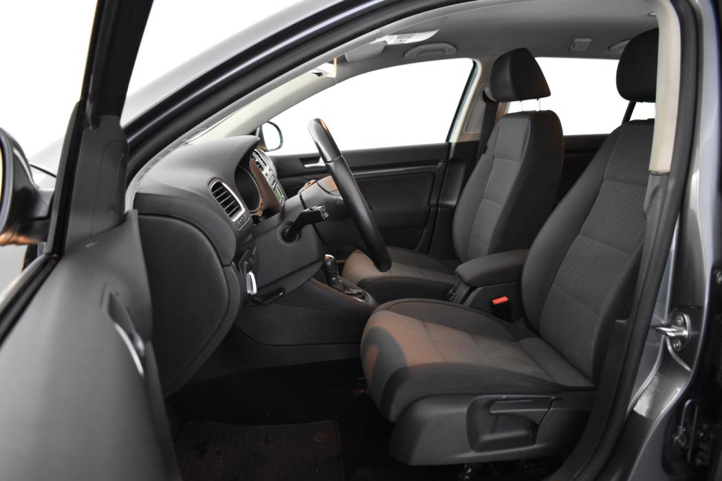 VOLKSWAGEN Golf 2013