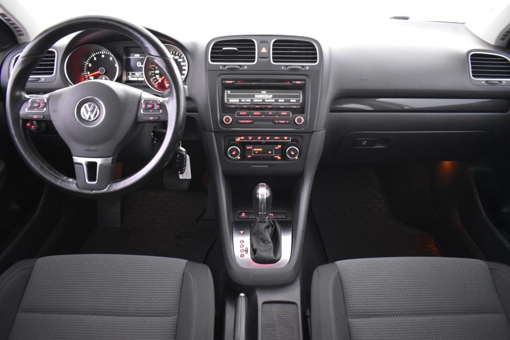 VOLKSWAGEN Golf 2013
