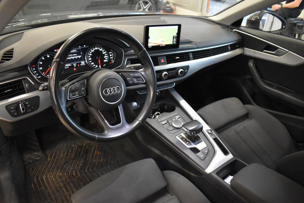AUDI A4 2016