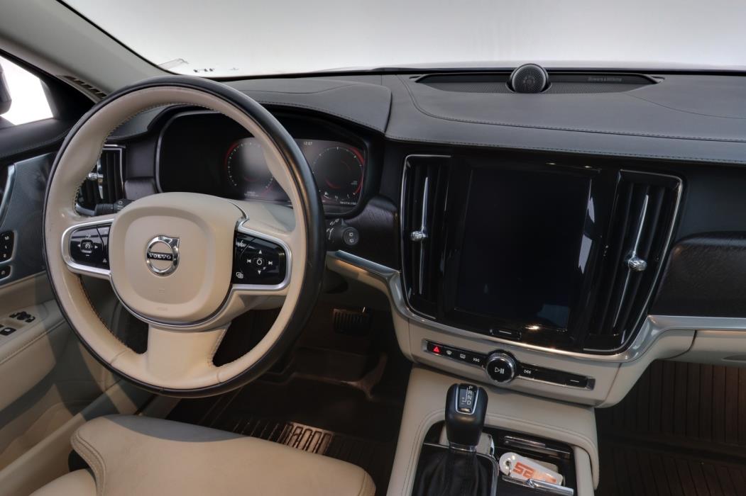 VOLVO V90 Cross Country 2019