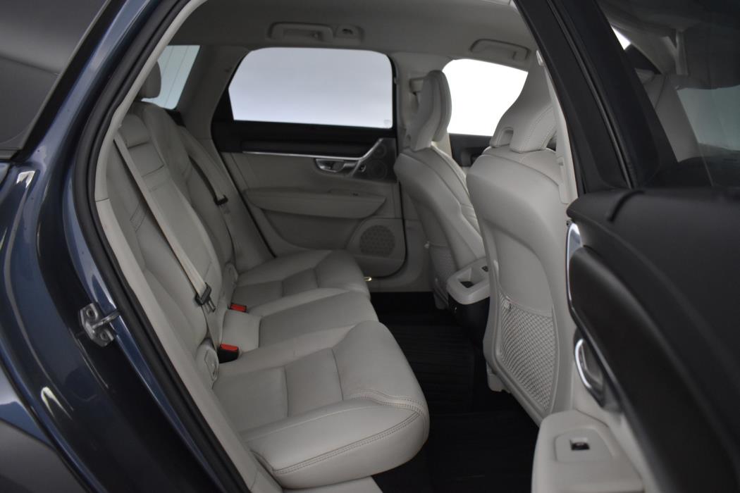 VOLVO V90 Cross Country 2019