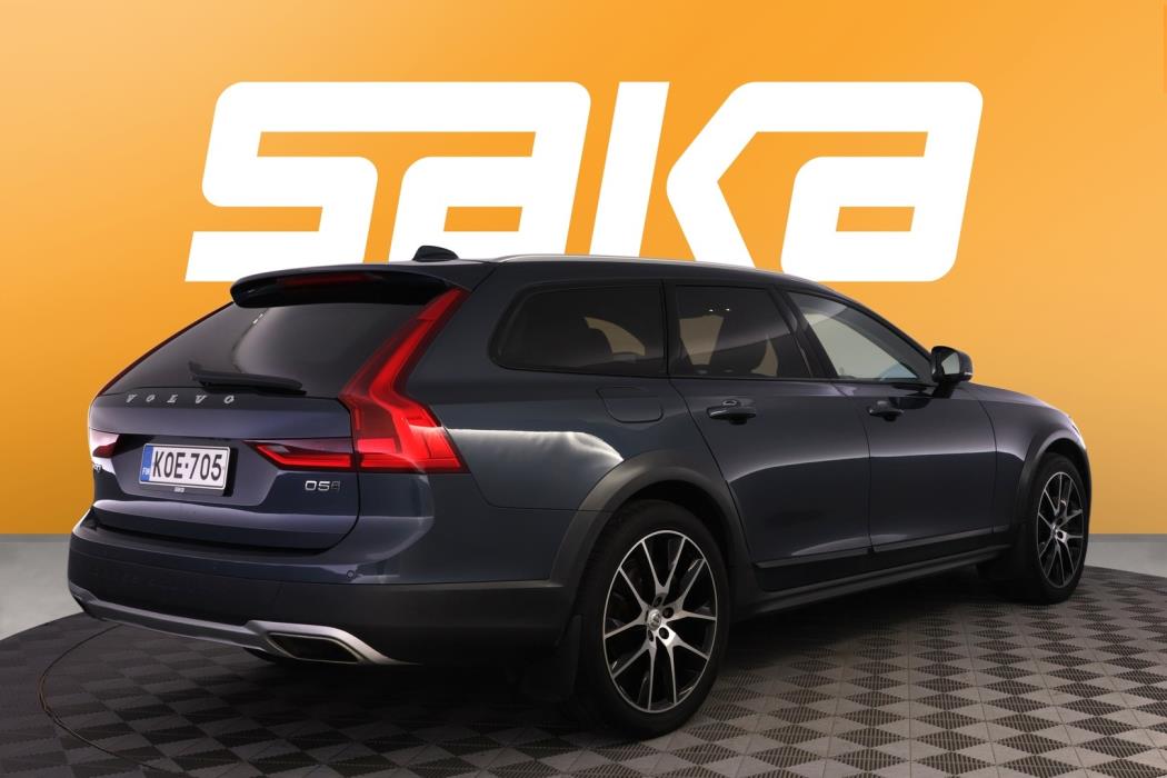 VOLVO V90 Cross Country 2019
