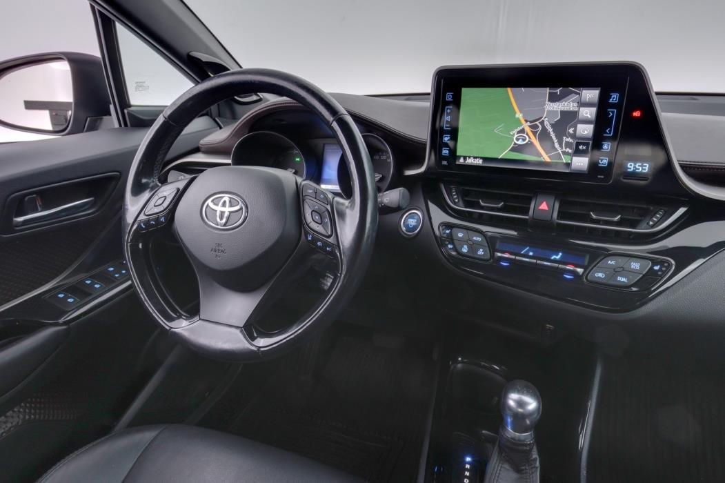 TOYOTA C-HR 2017