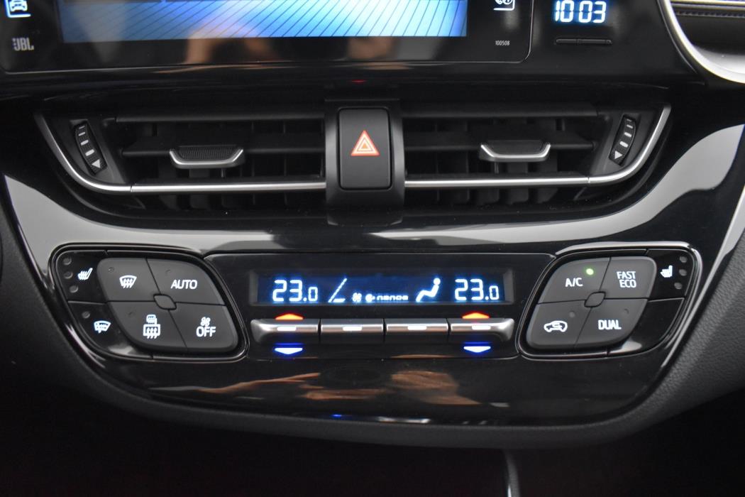 TOYOTA C-HR 2017
