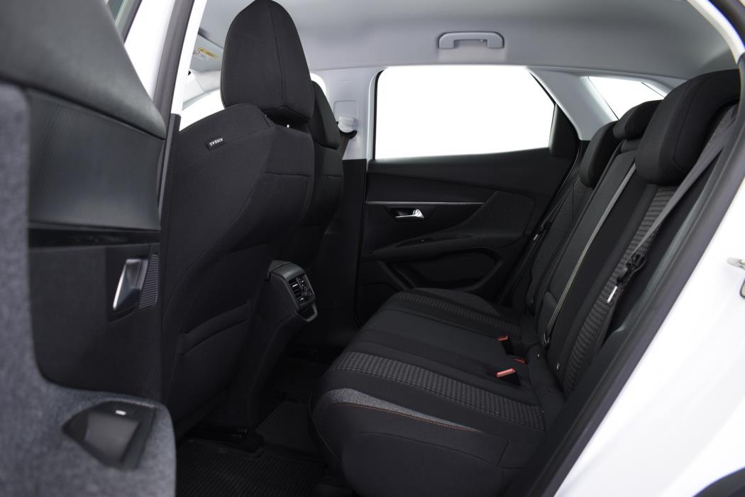 PEUGEOT 3008 2018