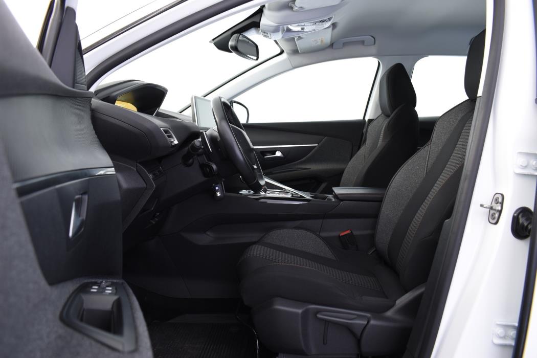 PEUGEOT 3008 2018