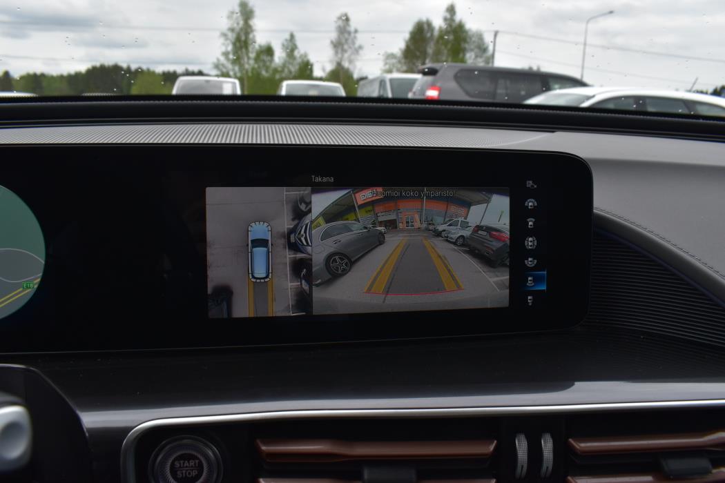 MERCEDES-BENZ EQC 2021